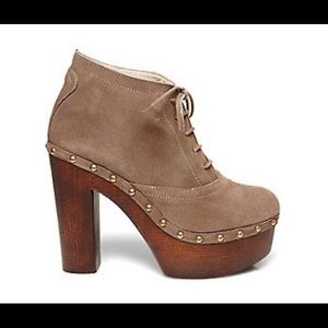 Steve Madden Cinndi wooden heel